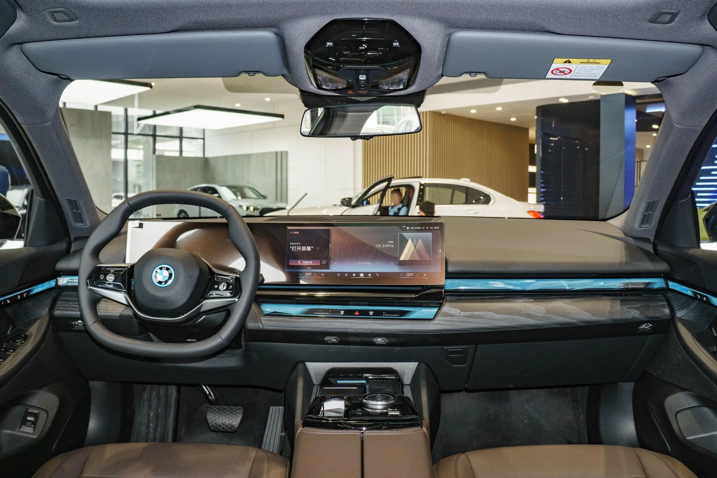 BMW i5